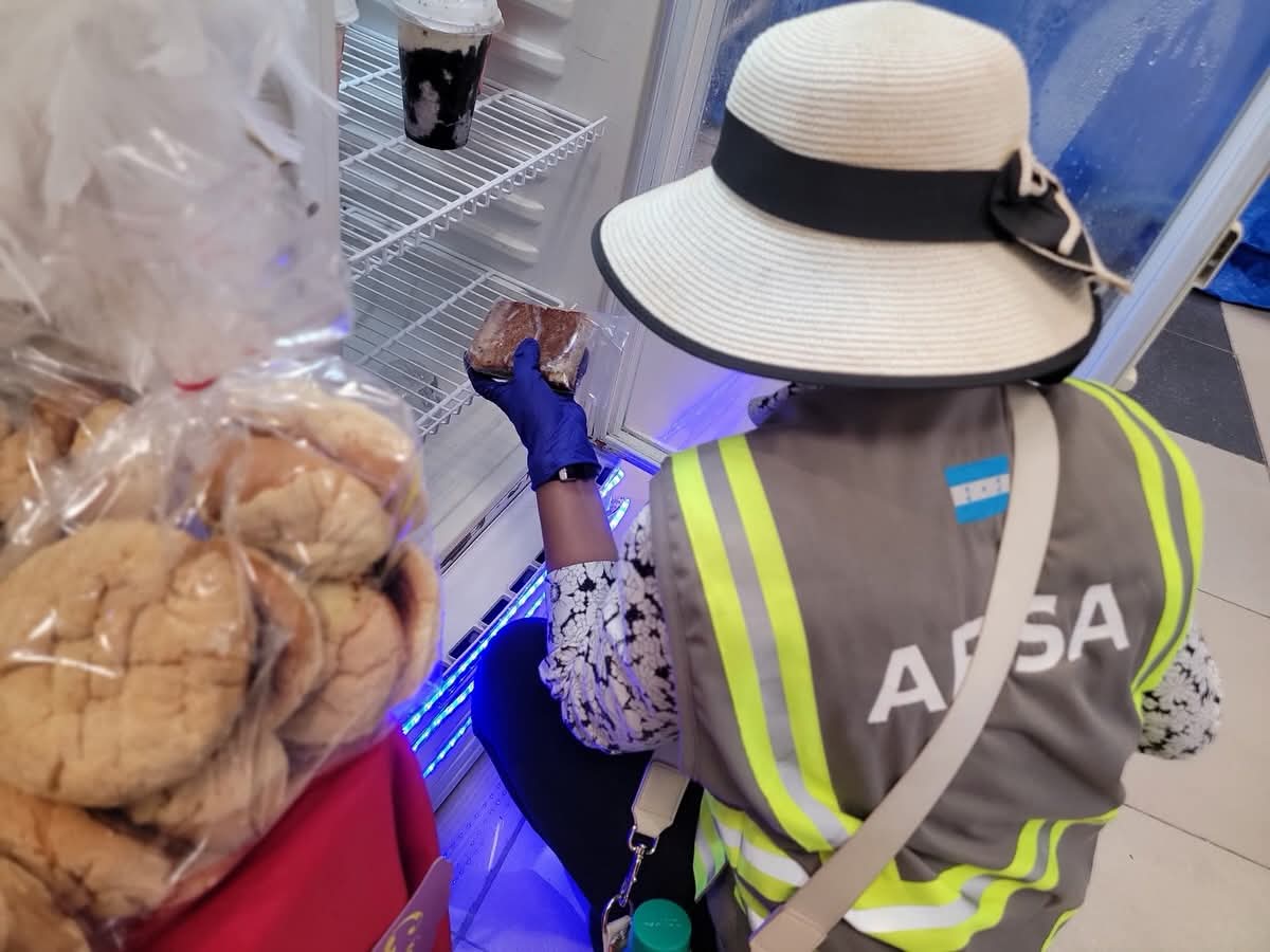 ARSA protegiendo la salud de los sampedranos mantiene el copntro sanitario en puntos estratégicos d...
